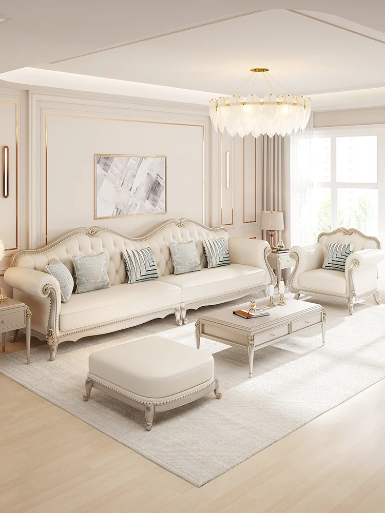 Europos stiliaus prabangūs medžio masyvo odos sofos. Aukštos klasės prabangus gyvenimo kambario baldai, didelių ir mažų vienetų
